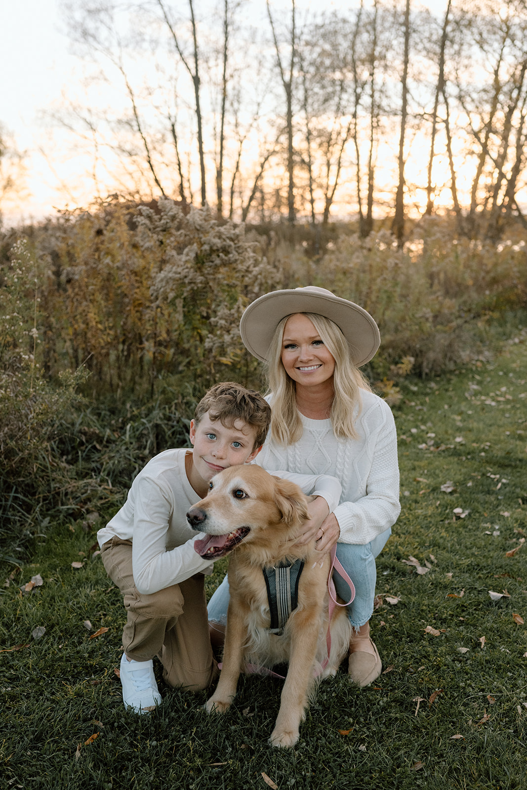 family photographed during the golden hour in the nature 